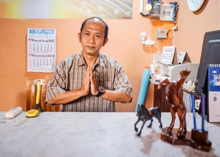 Roomz Budget Residence Semarang